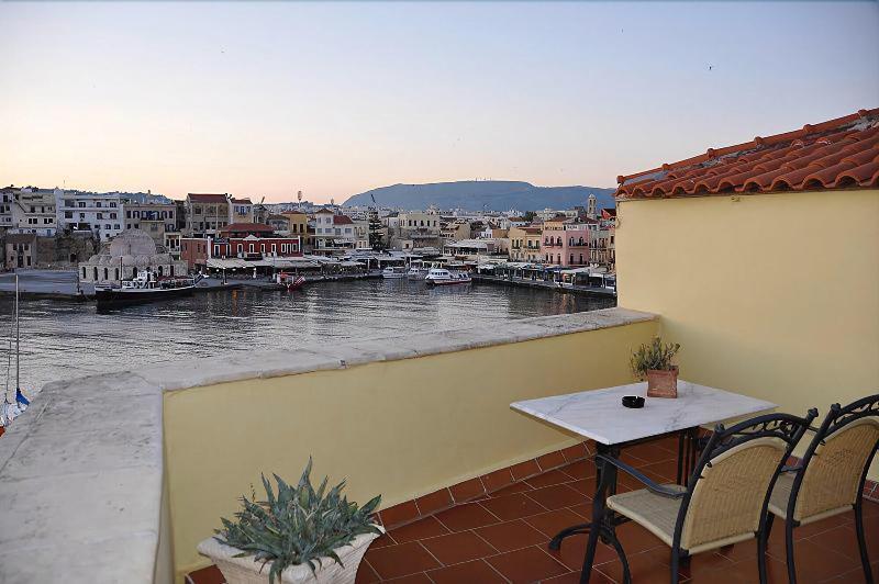 Casa Leone Hotel Chrissi Akti Chania Exterior foto