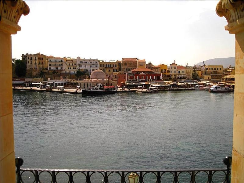Casa Leone Hotel Chrissi Akti Chania Exterior foto