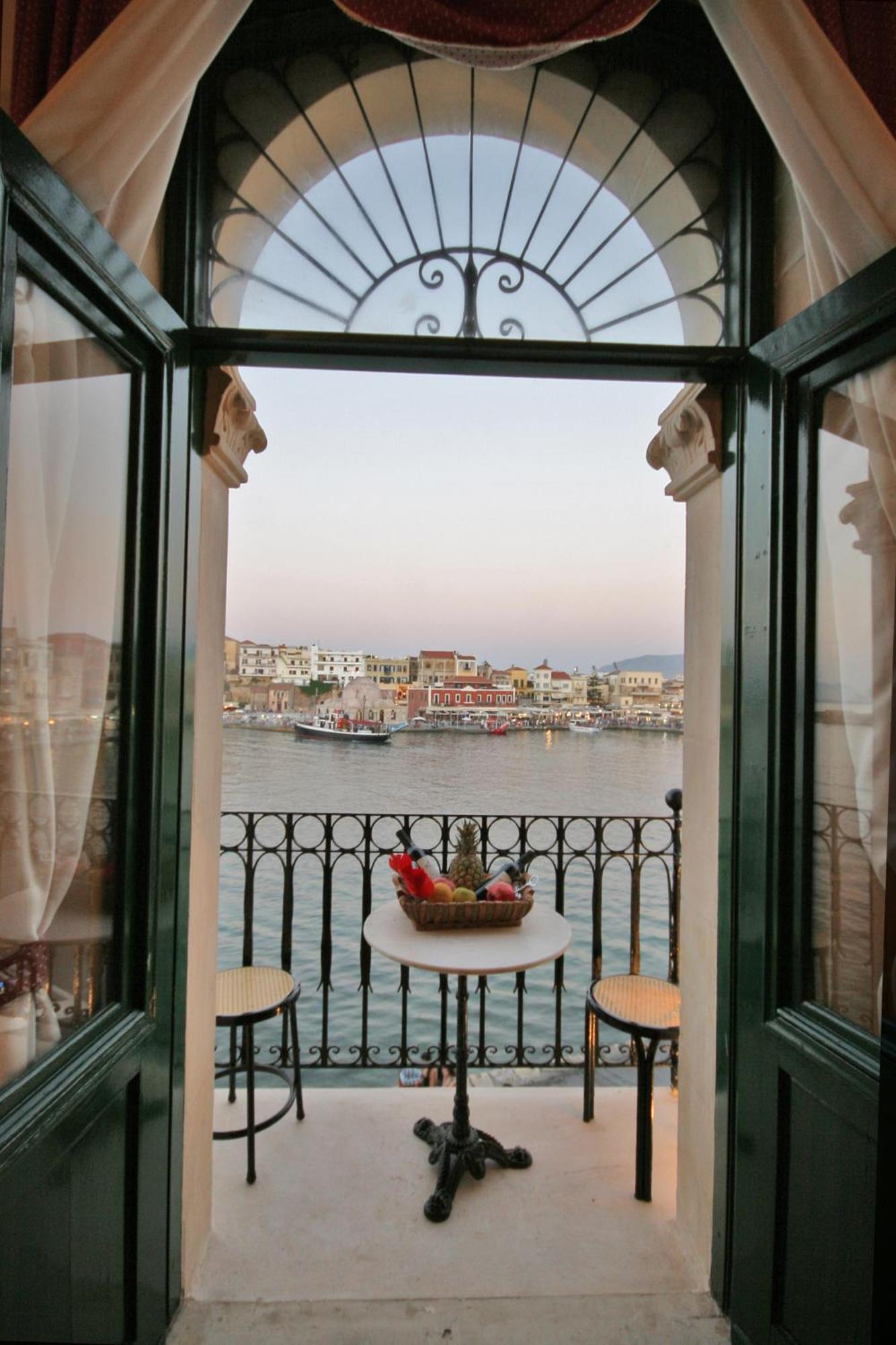 Casa Leone Hotel Chrissi Akti Chania Exterior foto