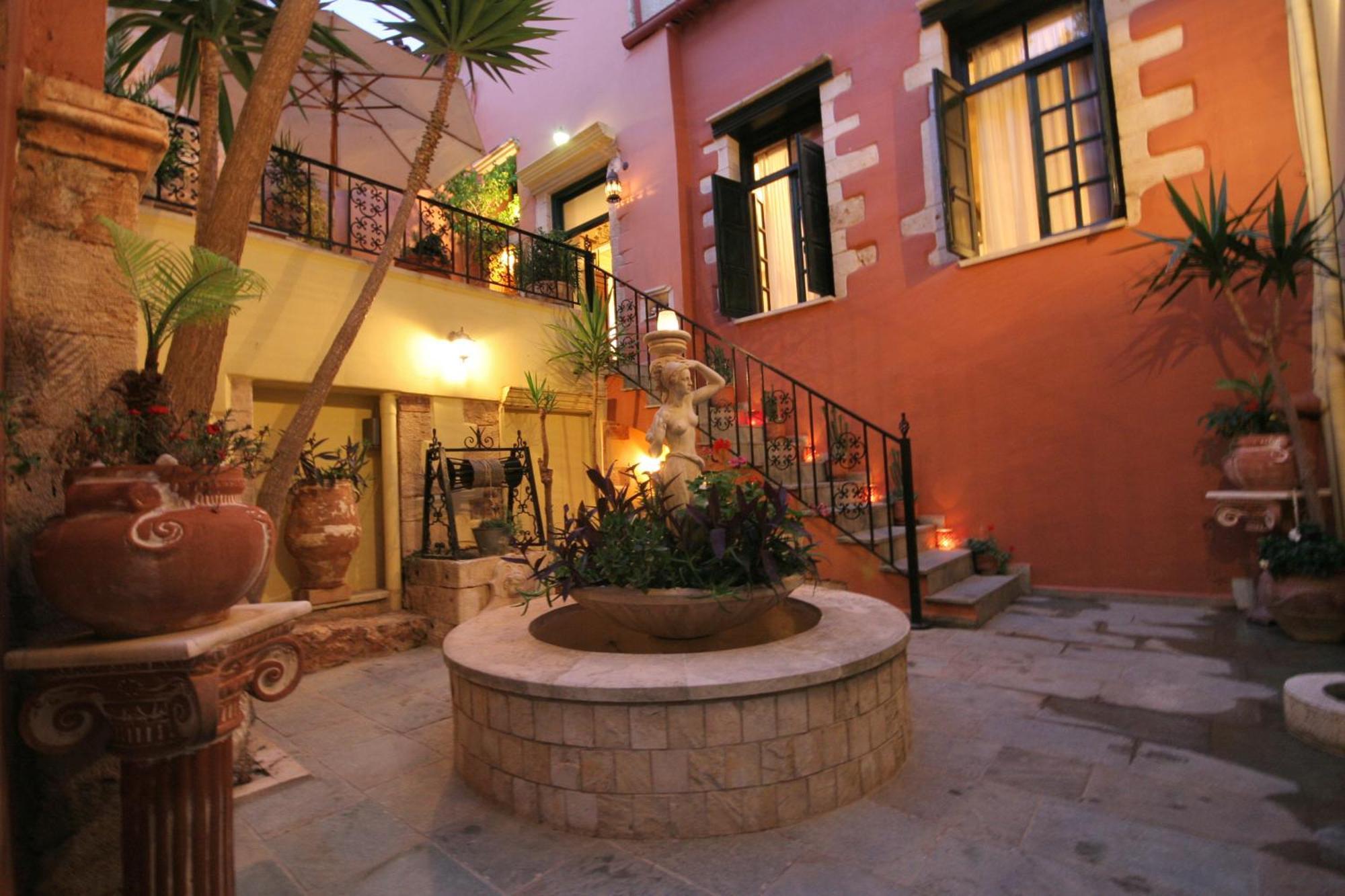 Casa Leone Hotel Chrissi Akti Chania Exterior foto
