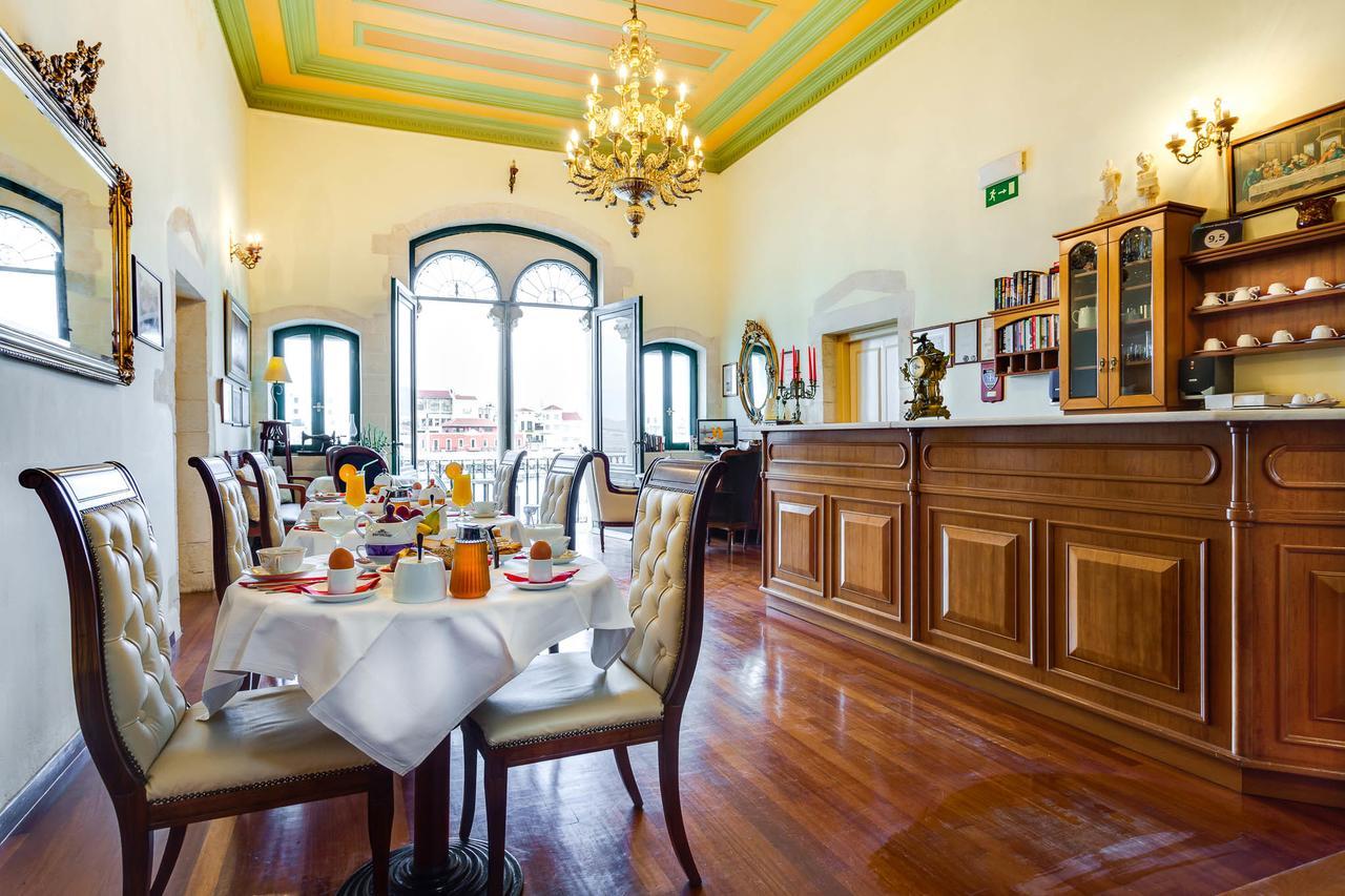 Casa Leone Hotel Chrissi Akti Chania Exterior foto