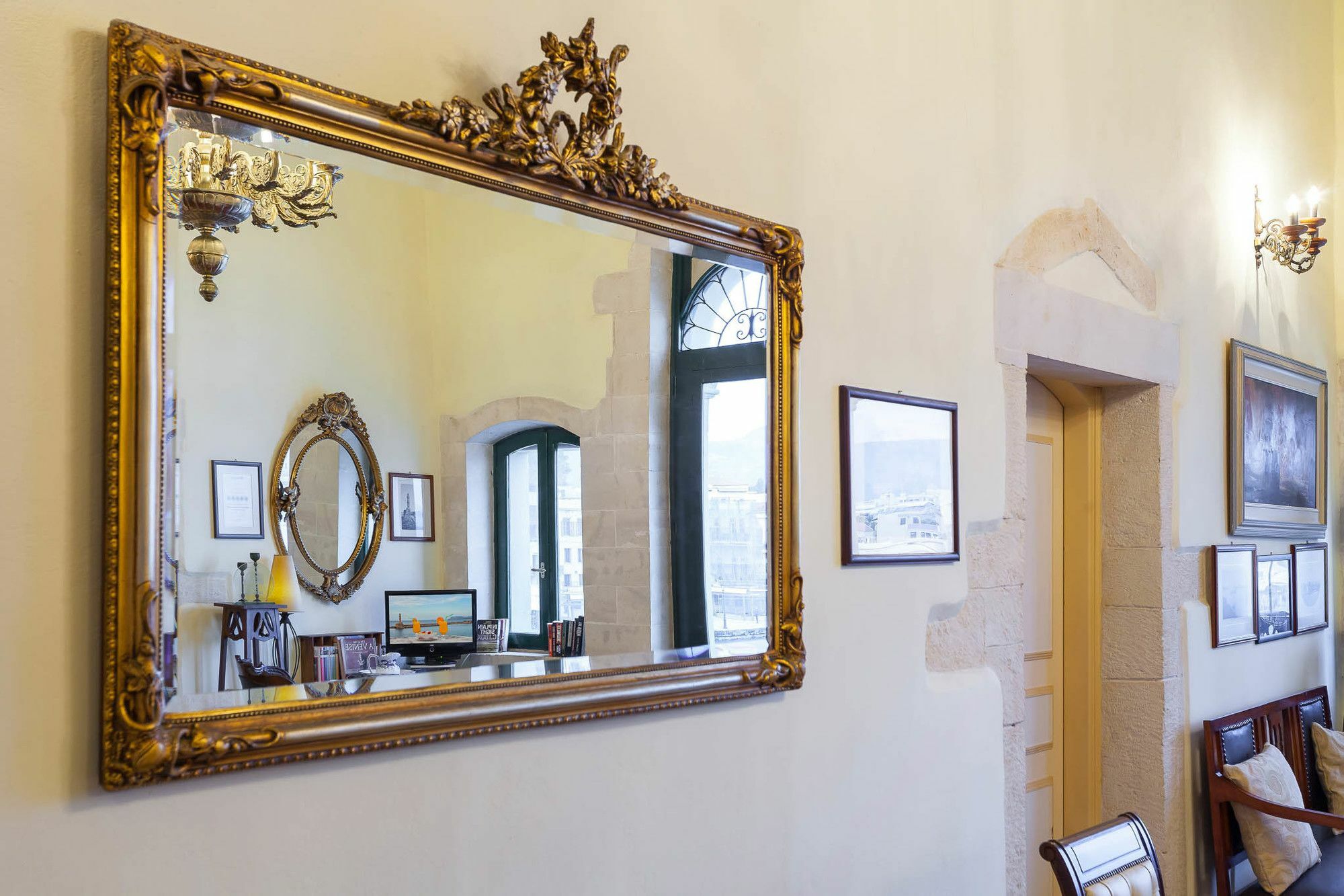 Casa Leone Hotel Chrissi Akti Chania Exterior foto