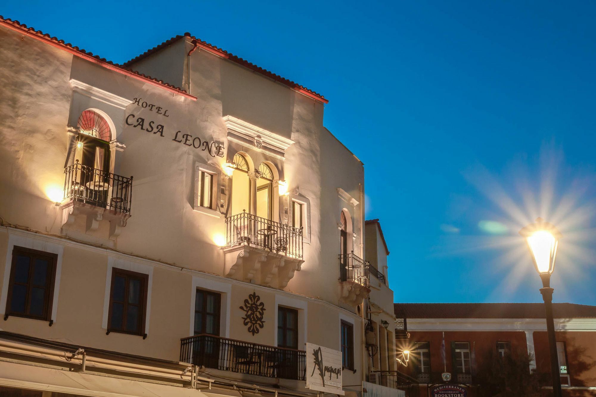 Casa Leone Hotel Chrissi Akti Chania Exterior foto